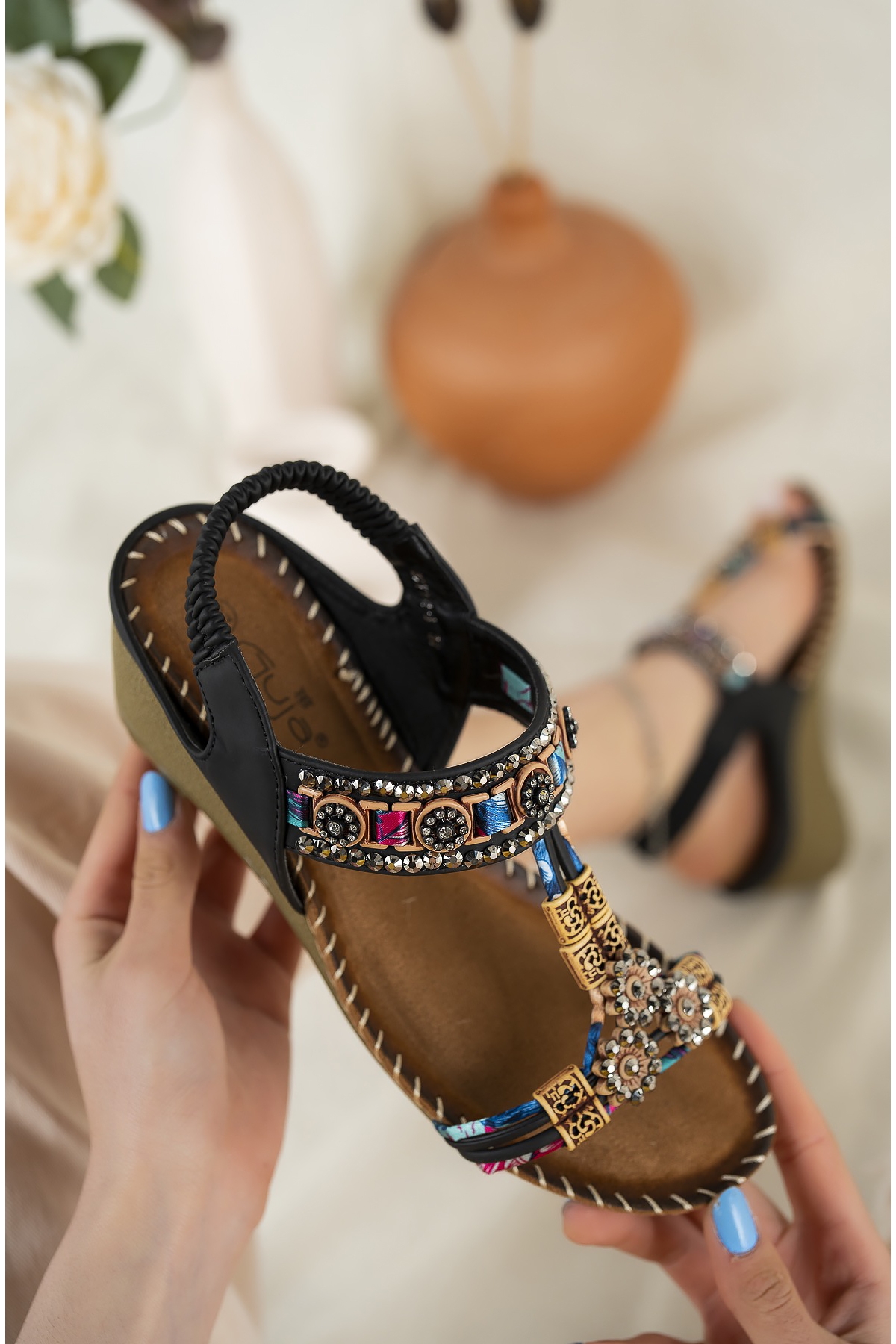 Farah Anatomik Ortopedik Taşlı Günlük Kadın Sandalet - Görsel 4