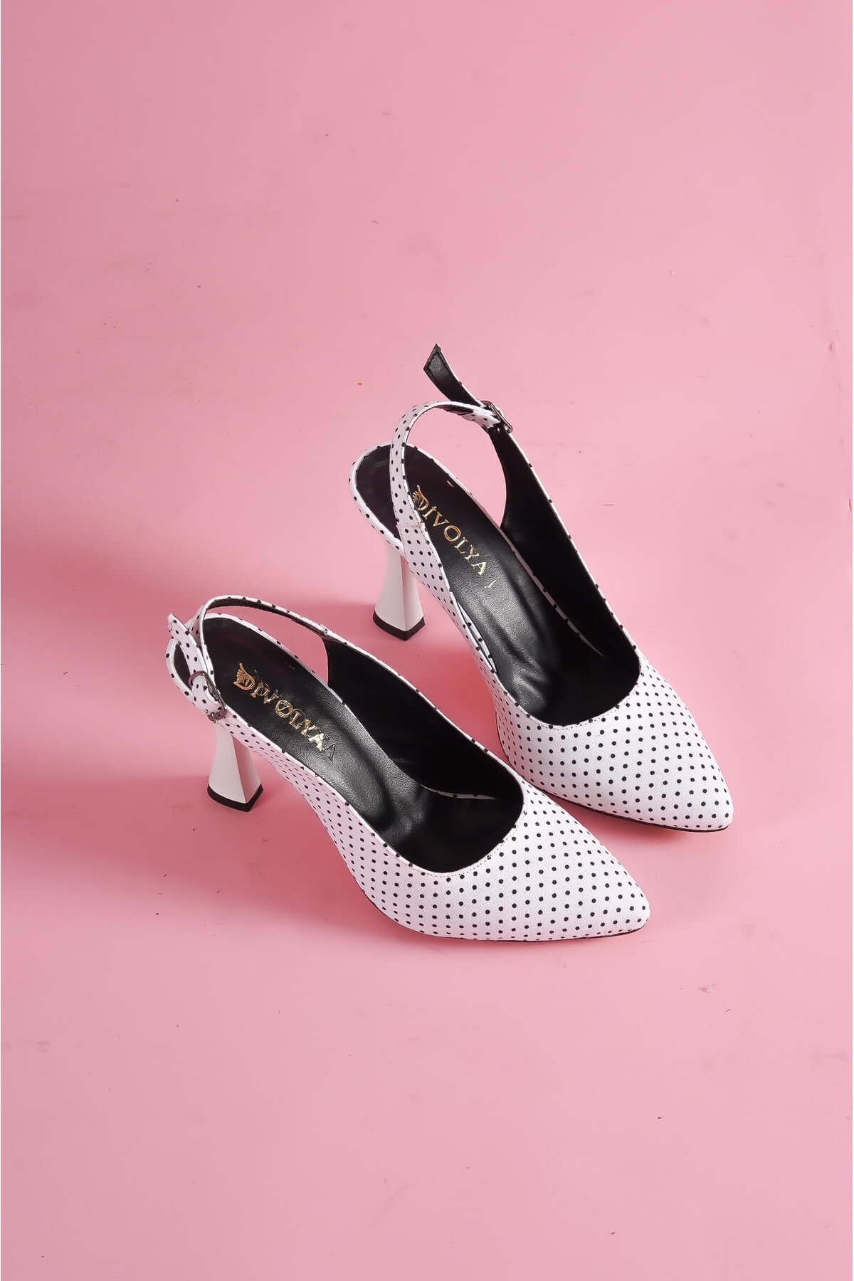 Rozalinda Beyaz Puantiyeli Önü Sivri Günlük Kullanım Topuklu Ayakkabı - Görsel 5