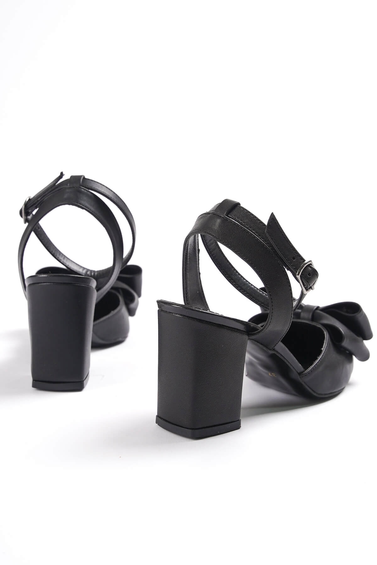 Derin Siyah Cilt Fiyonklu Topuklu Günlük Ayakkabı - Görsel 5
