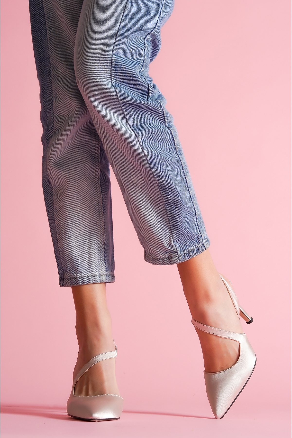 Odian Bej Saten Topuklu Günlük Kullanım Ayakkabı - Görsel 3