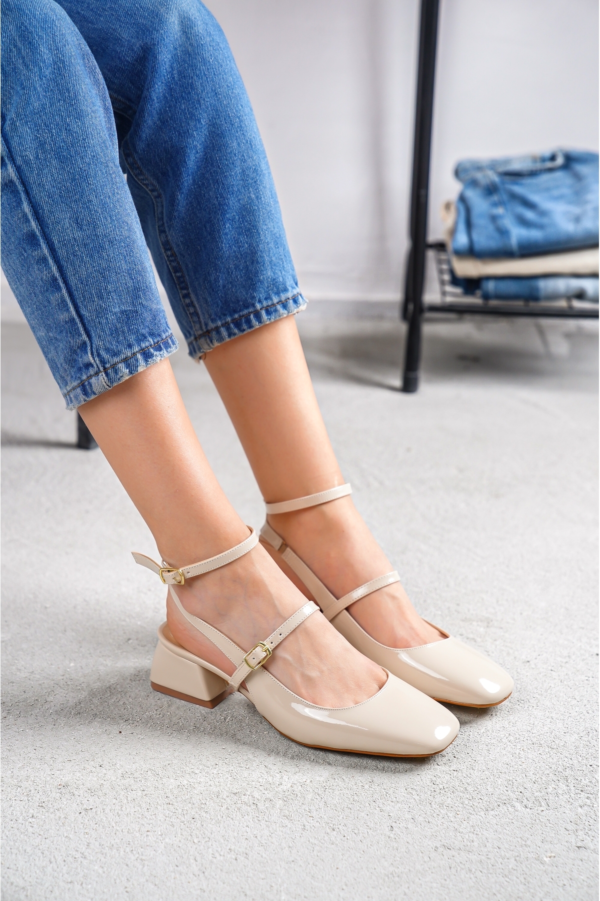 Tinya Bej Rugan Küt Burun Topuklu Günlük Ayakkabı - Görsel 2