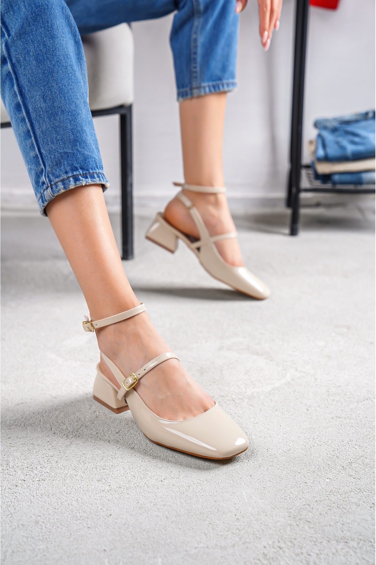 Tinya Bej Rugan Küt Burun Topuklu Günlük Ayakkabı - Görsel 3