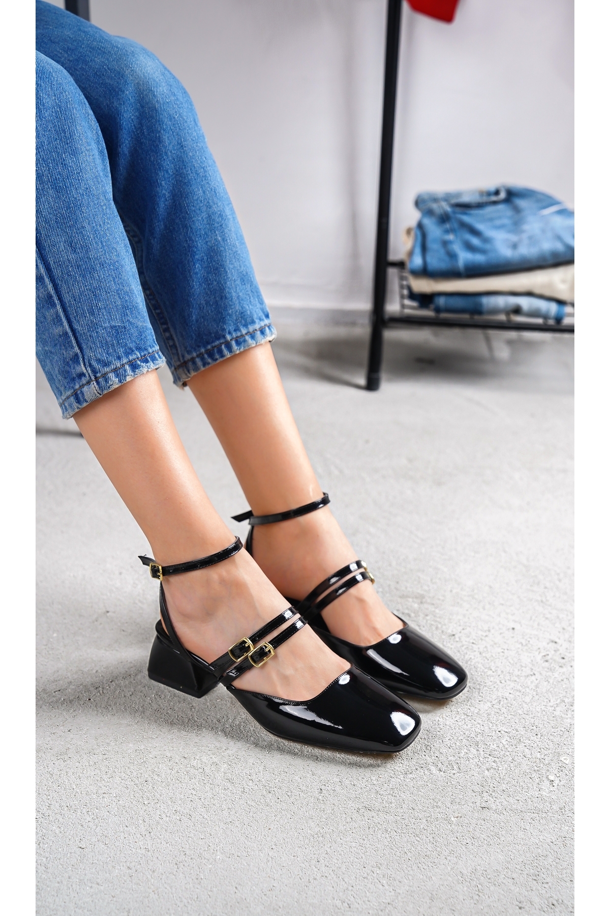 Kohana Siyah Çift Baret Küt Burun Topuklu Günlük Ayakkabı - Görsel 3