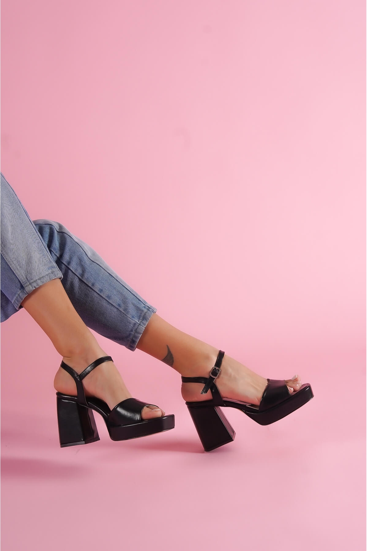 Fell Siyah Cilt Saten Platform Topuklu Günlük Ayakkabı - Görsel 4