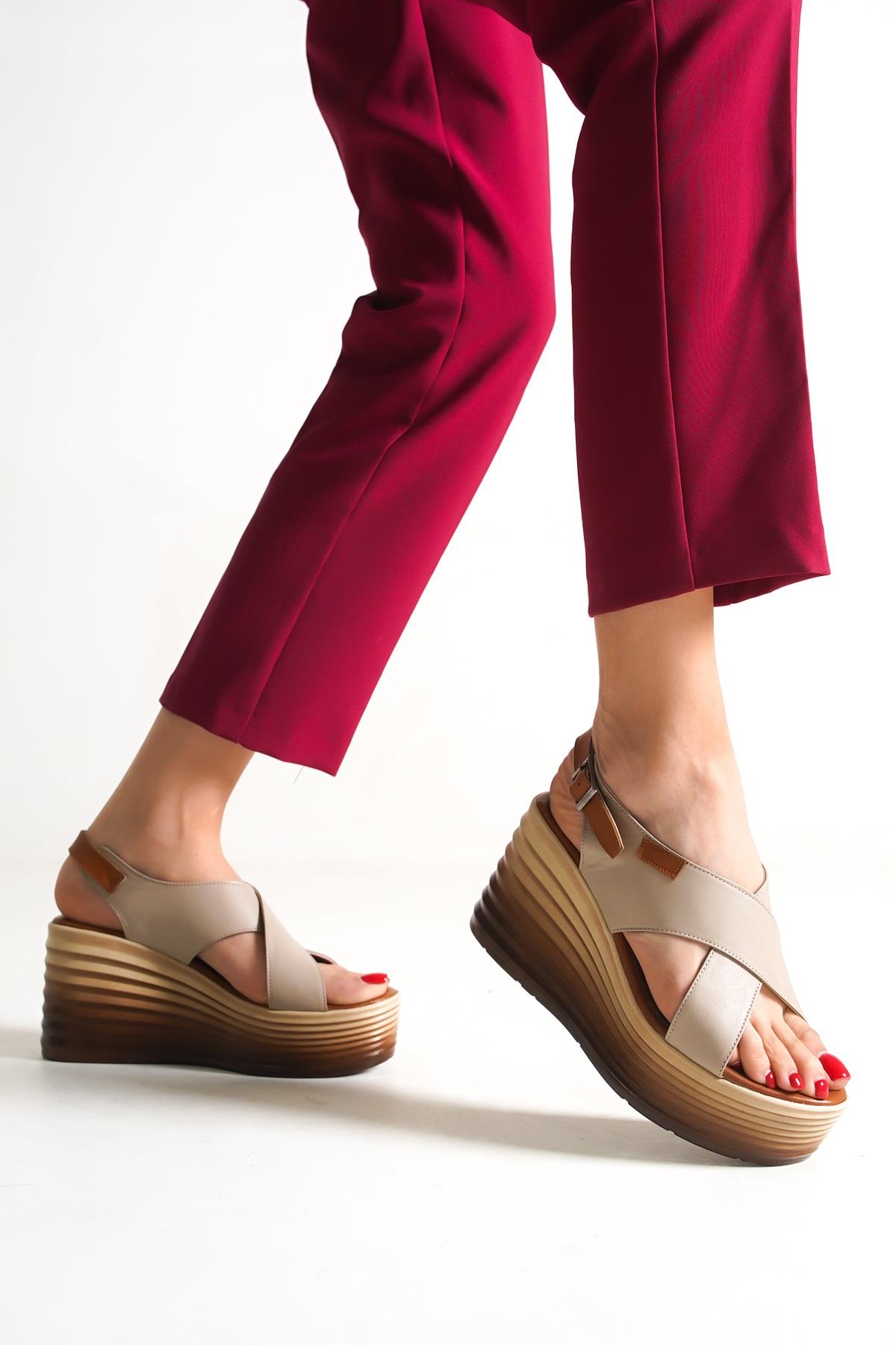 Vandes Ten Rengi Hakiki Deri Ayakkabı Dolgu Topuklu Günlük Sandalet - Görsel 2