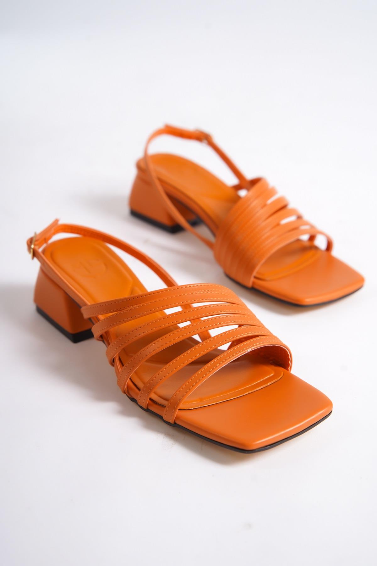 ButterflyS Turuncu Asimetrik Çok Bantlı Kısa Kalın Topuklu Sandalet - Görsel 5