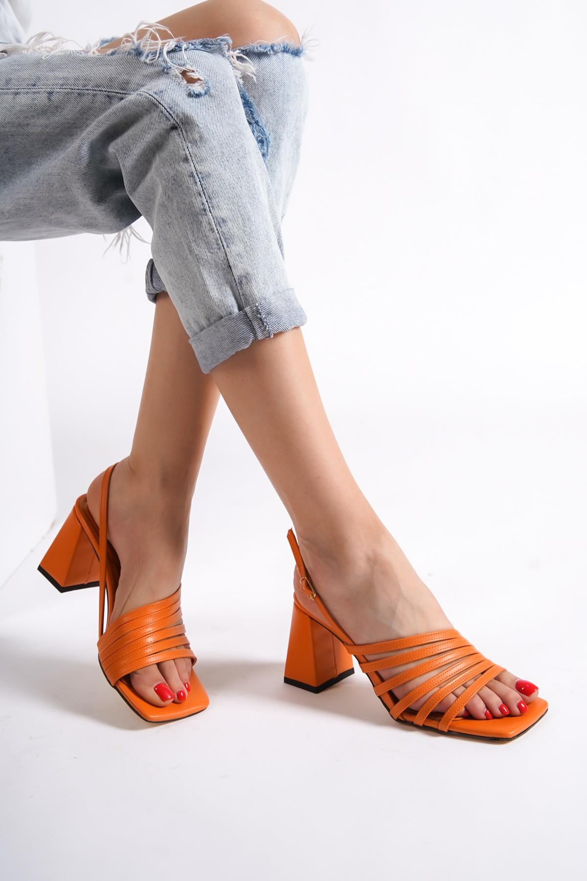 Butterfly M Turuncu Kalın Topuklu Çok Bantlı Ayakkabı - Görsel 2