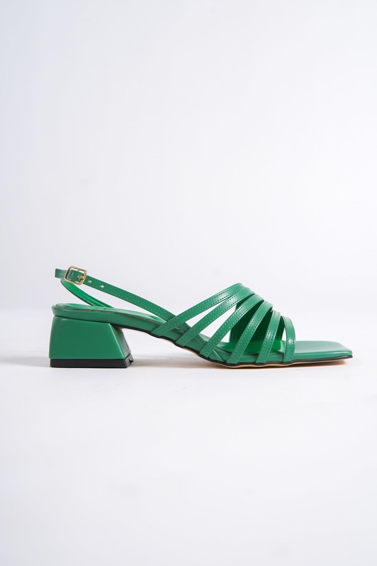 ButterflyS Yeşil Asimetrik Çok Bantlı Kısa Kalın Topuklu Sandalet - Görsel 3