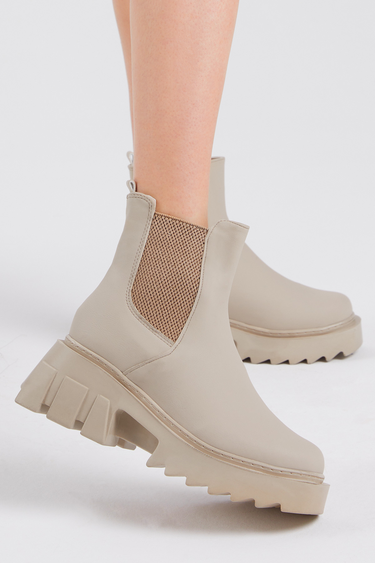 Kadın Krem Cilt Lastikli Rahat Kalıp Bot - Görsel 5