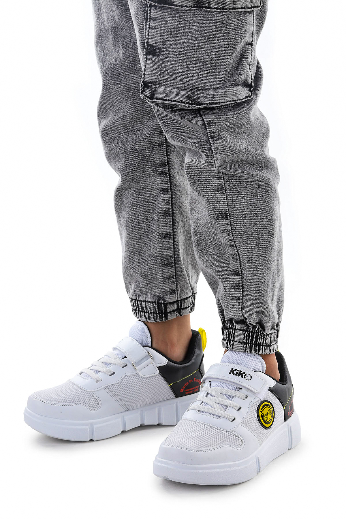 Cırtlı Fileli Erkek Çocuk Spor Ayakkabı 3011 Beyaz - Siyah - Görsel 4