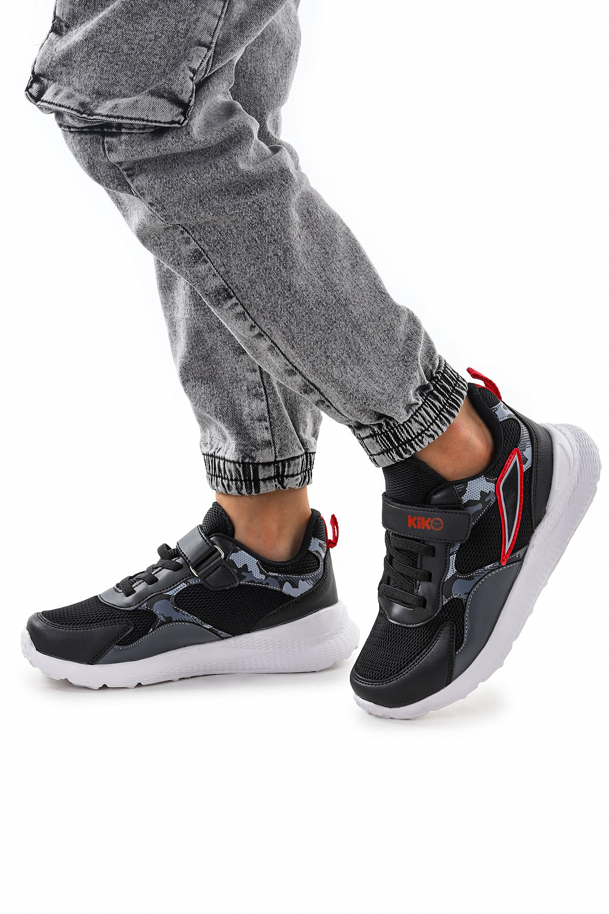 Cırtlı Fileli Erkek Çocuk Spor Ayakkabı 3004 Siyah - Kırmızı - Görsel 3