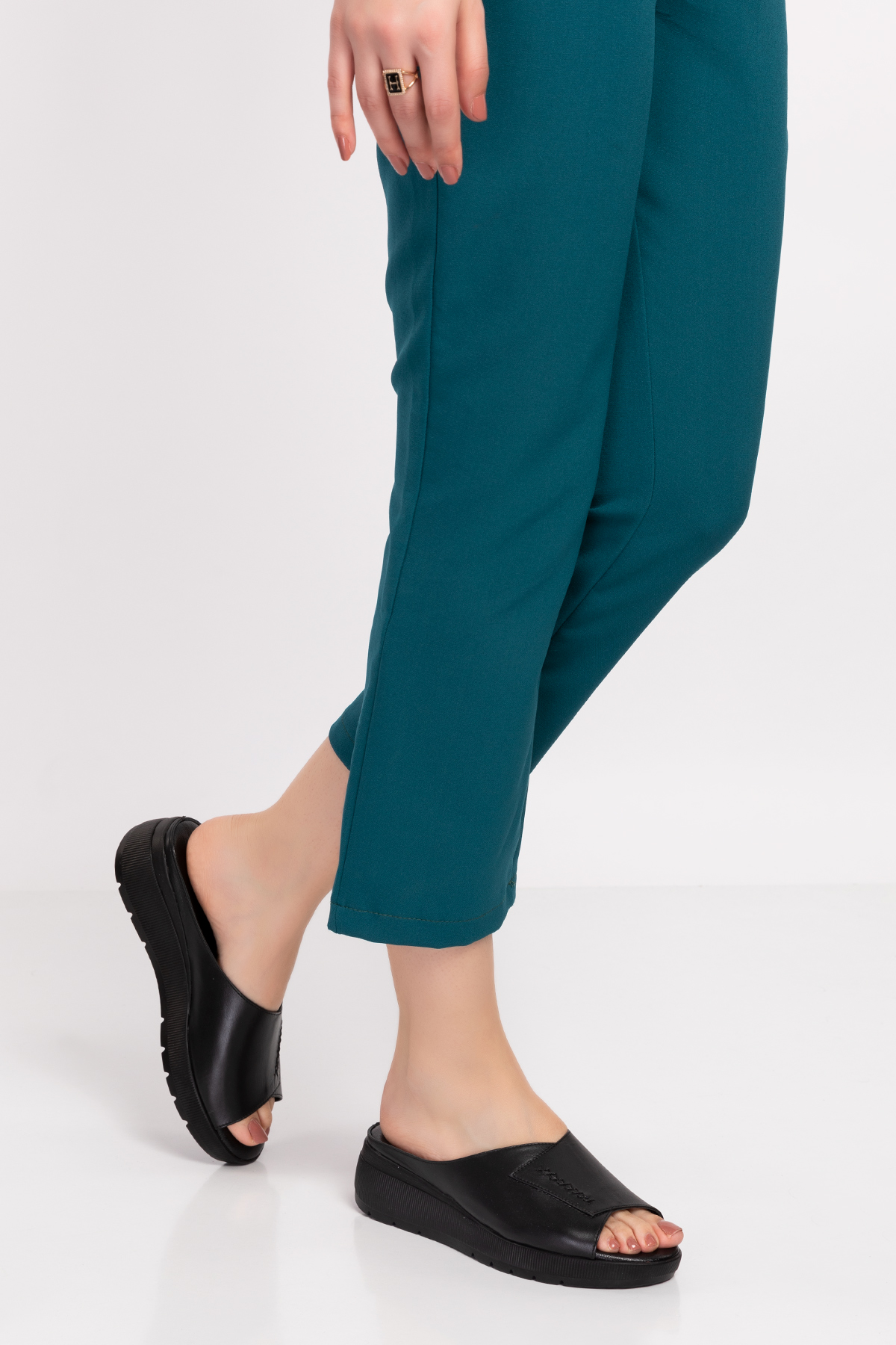 Gondol Hakiki Deri Dolgu Topuk Terlik özl.404 - Görsel 6