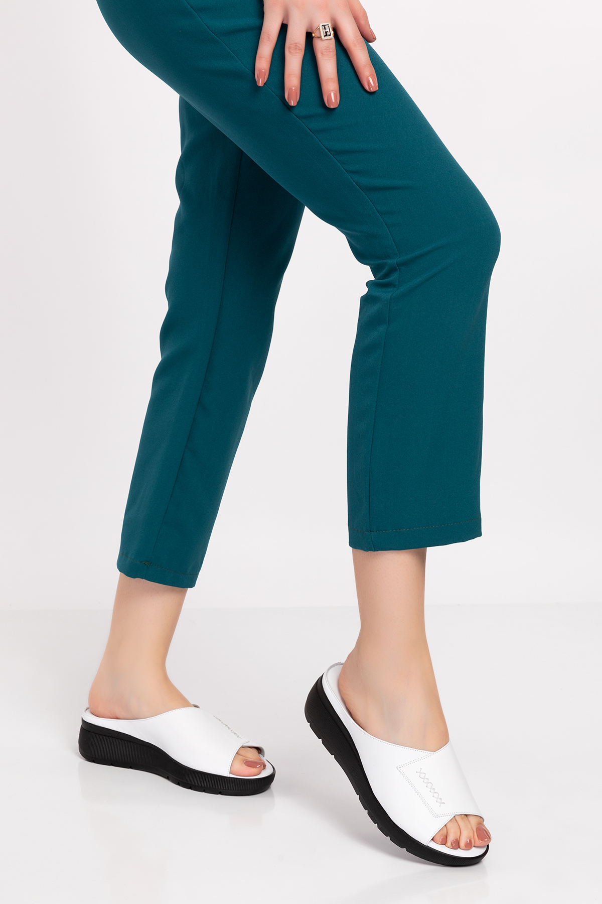 Gondol Hakiki Deri Dolgu Topuk Terlik özl.404 - Görsel 6