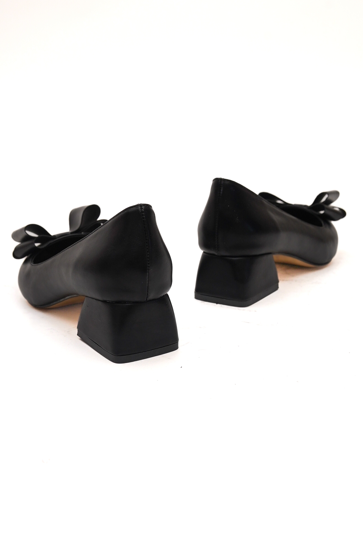 Renata Siyah Fiyonklu (4cm) Sivri Burun Topuklu Ayakkabı - Görsel 5