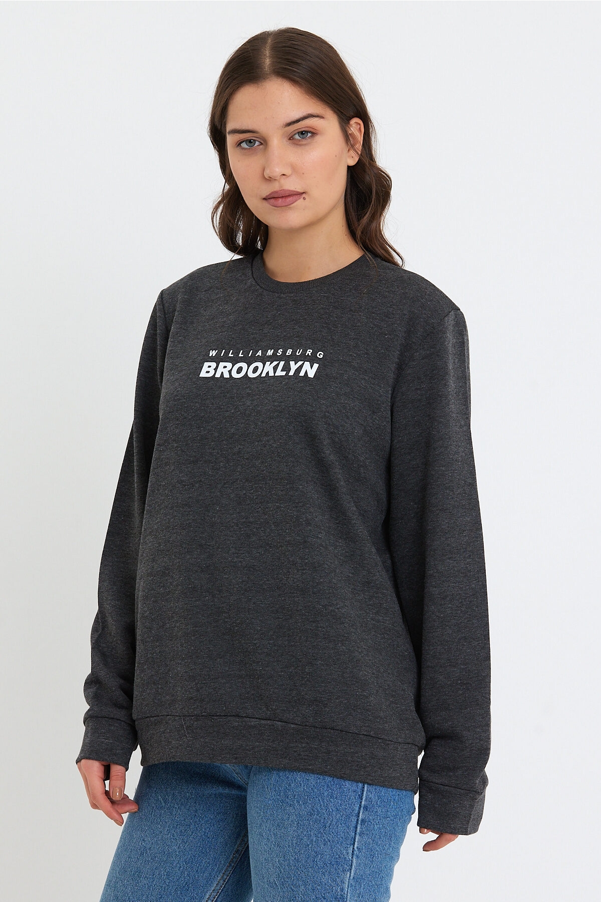 Kadın Bisiklet Yaka Oversize Fit Brooklyn Baskılı Sweatshirt SPR23SW330