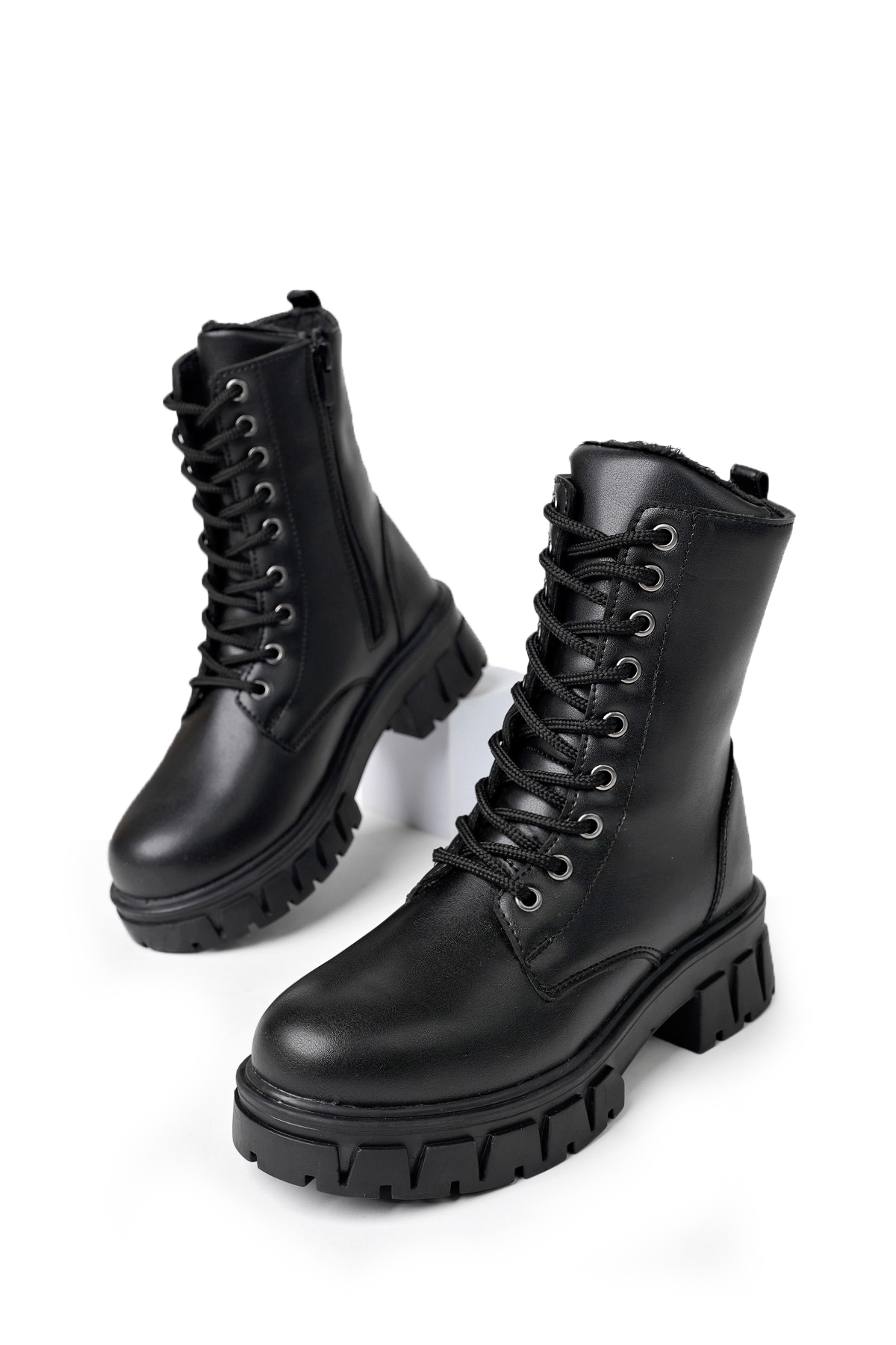 Kadın içi Kürklü Su Geçirmez Kaymaz Kauçuk Taban Garantili Kışlık Bot ZENNO.66 Siyah - Görsel 6