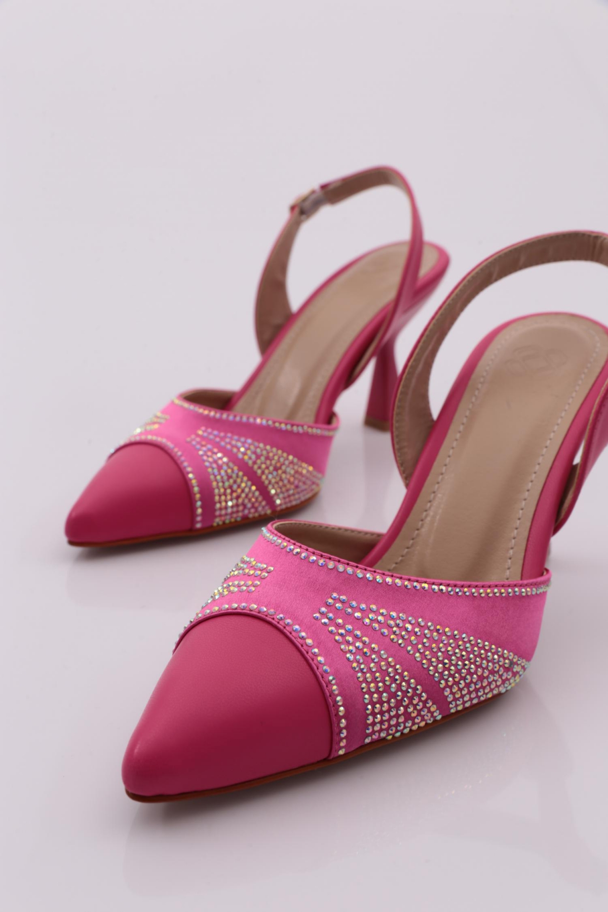 01 Kadin Silver Taşli Sivri Burun Topuklu Ayakkabi - Görsel 5