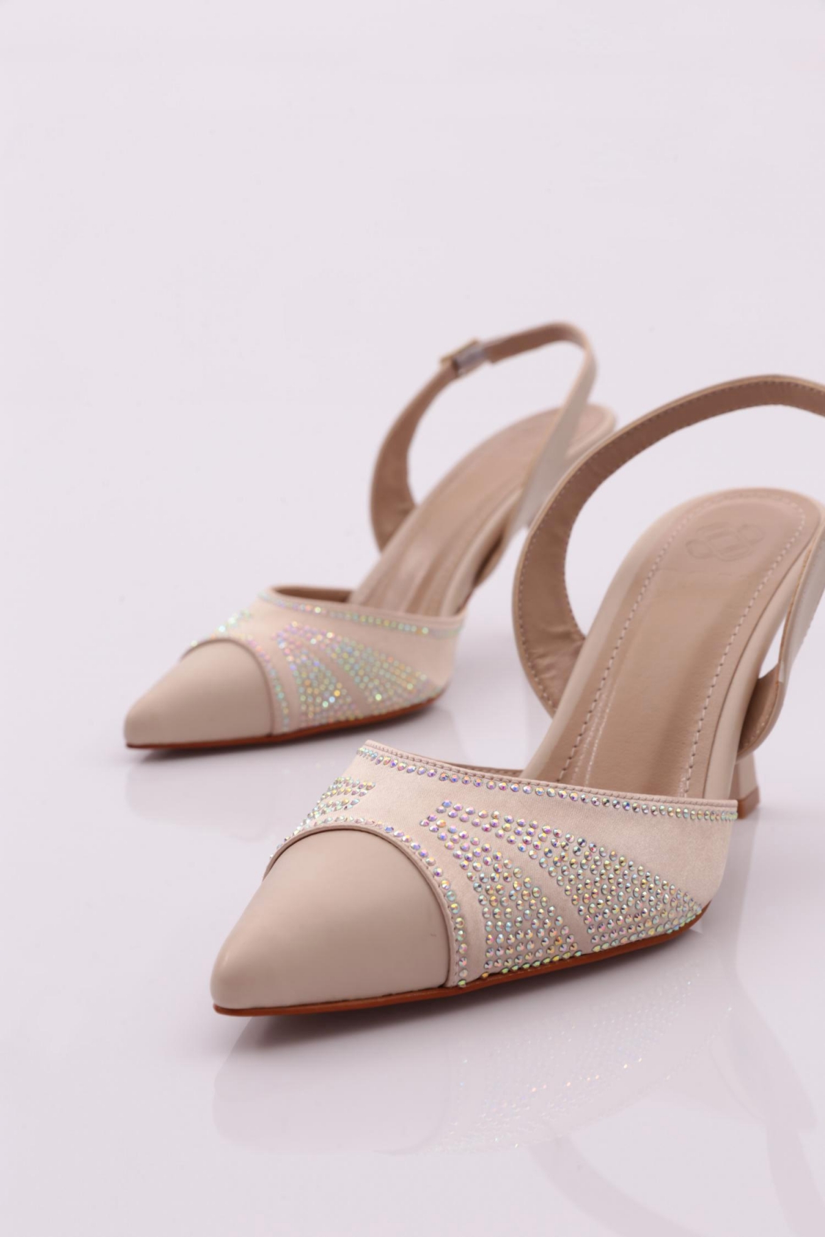 01 Kadin Silver Taşli Sivri Burun Topuklu Ayakkabi - Görsel 5