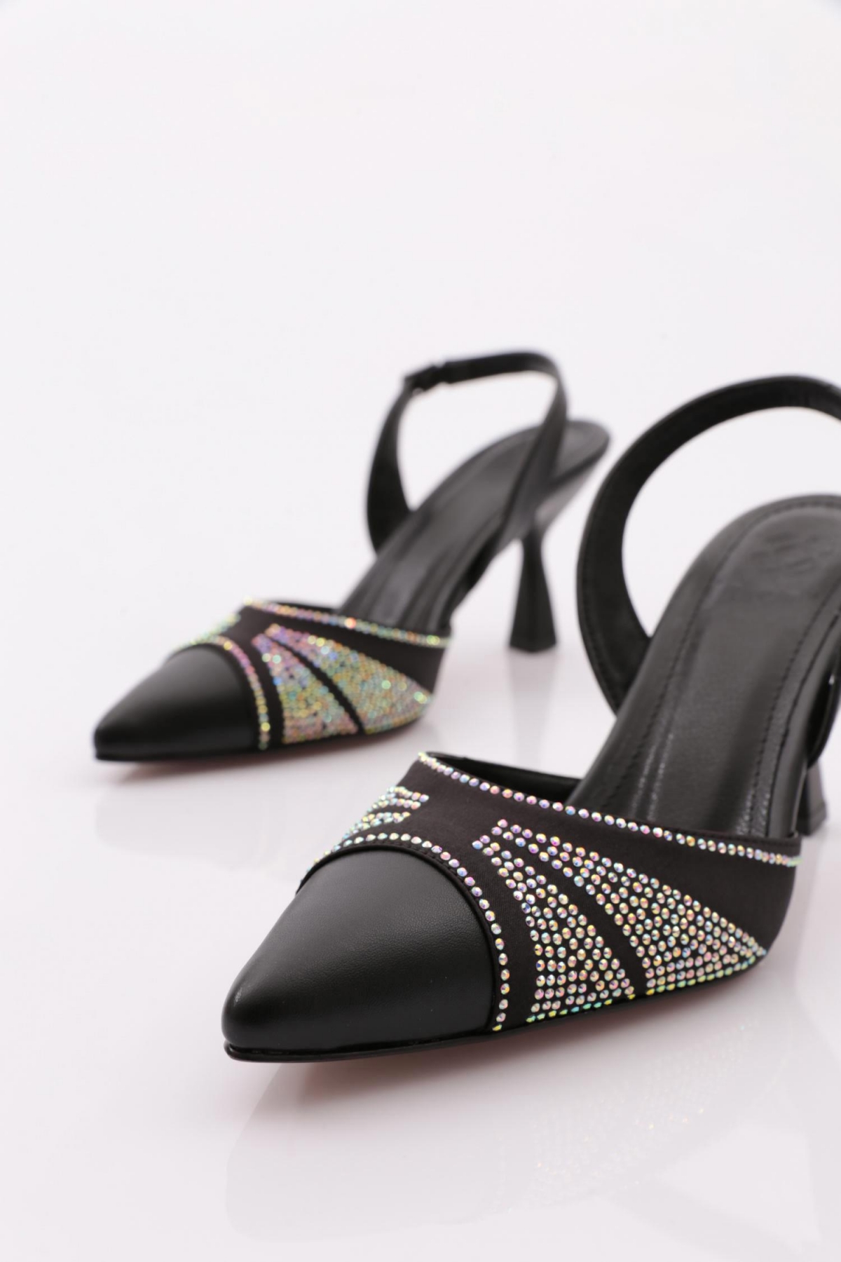 01 Kadin Silver Taşli Sivri Burun Topuklu Ayakkabi - Görsel 5