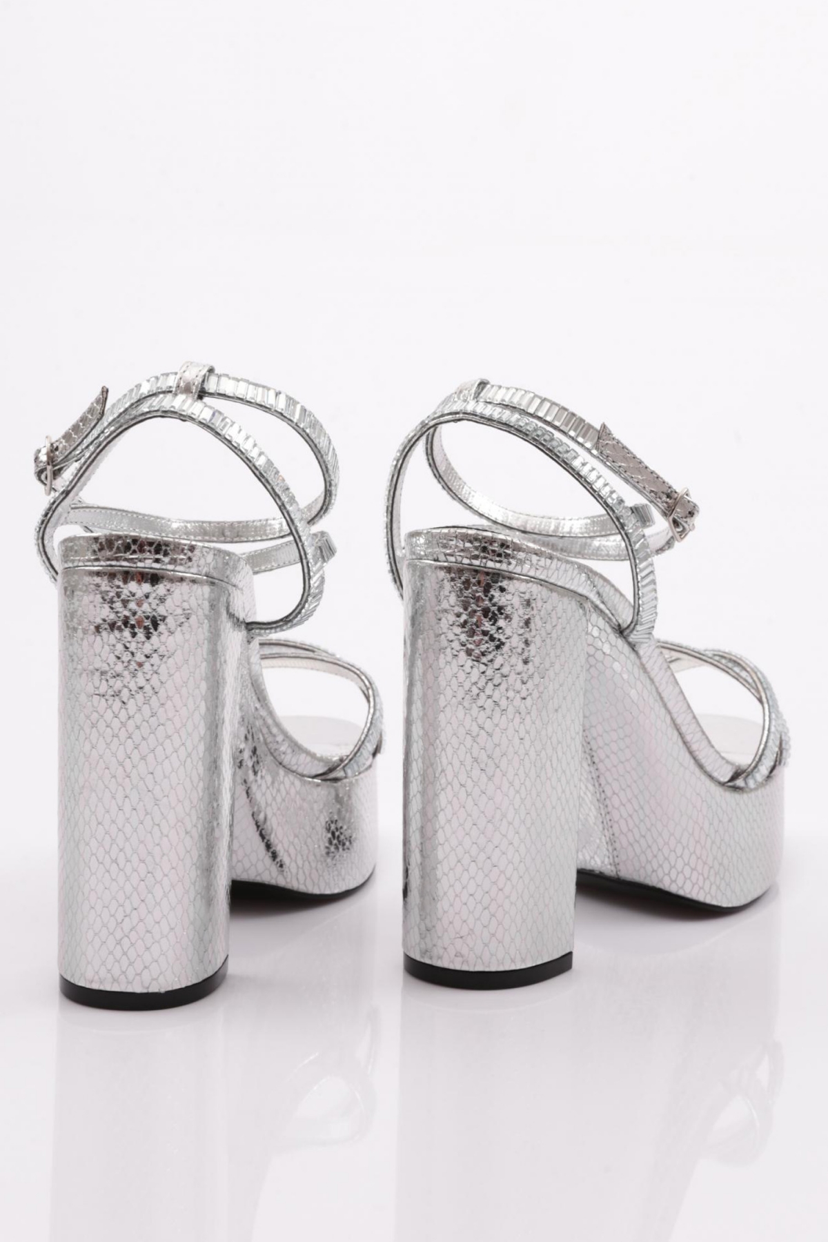 27 Kadin Taş Şeritli Topuklu Ayakkabi - Görsel 4