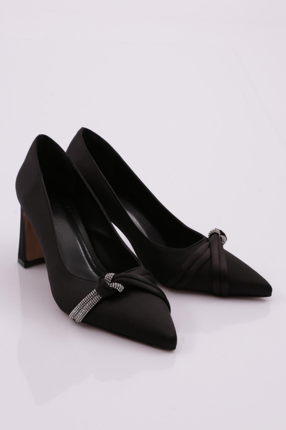 34005 Kadin Topuklu Ayakkabi - Görsel 3