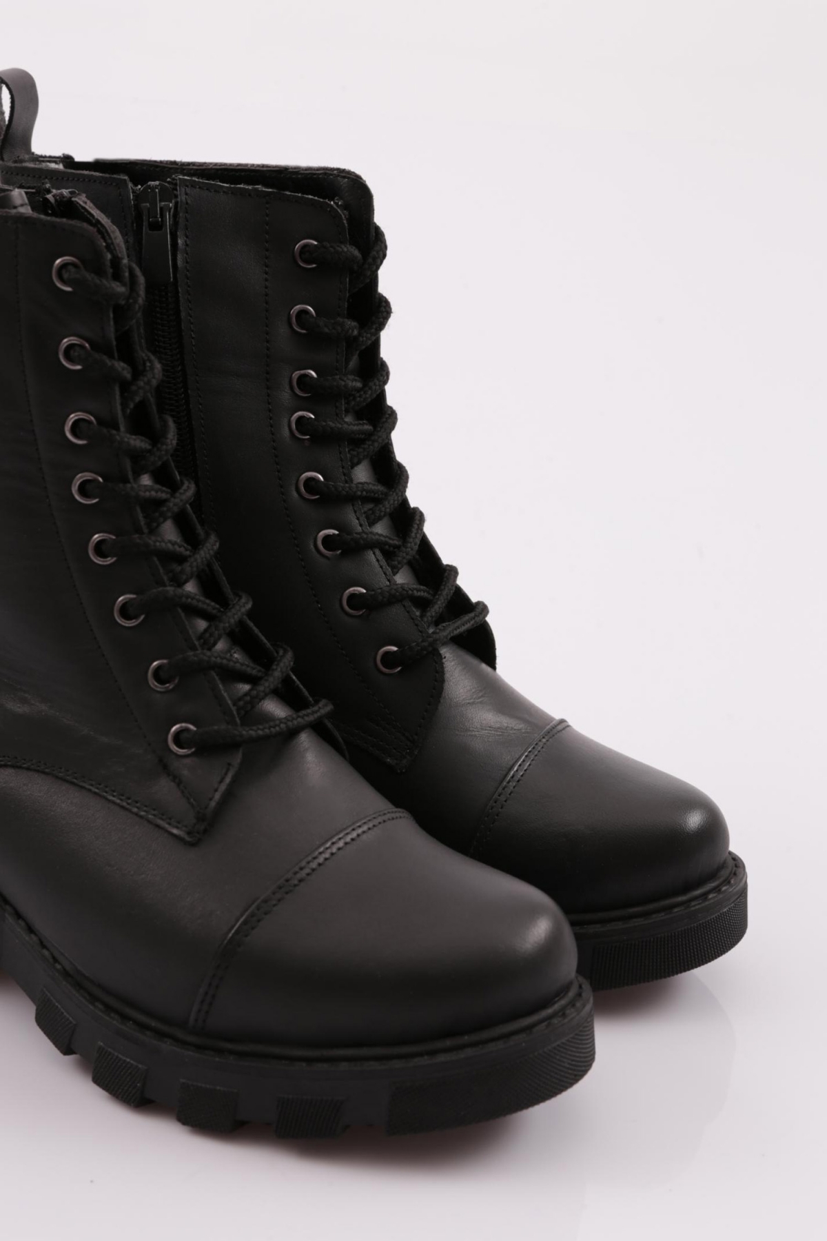 Dgn Dgn Siyah Madrit-04K Kadin 22K Bağcikli Diş Fermuarli Postal Bot | Flo Siyah - 5. görsel