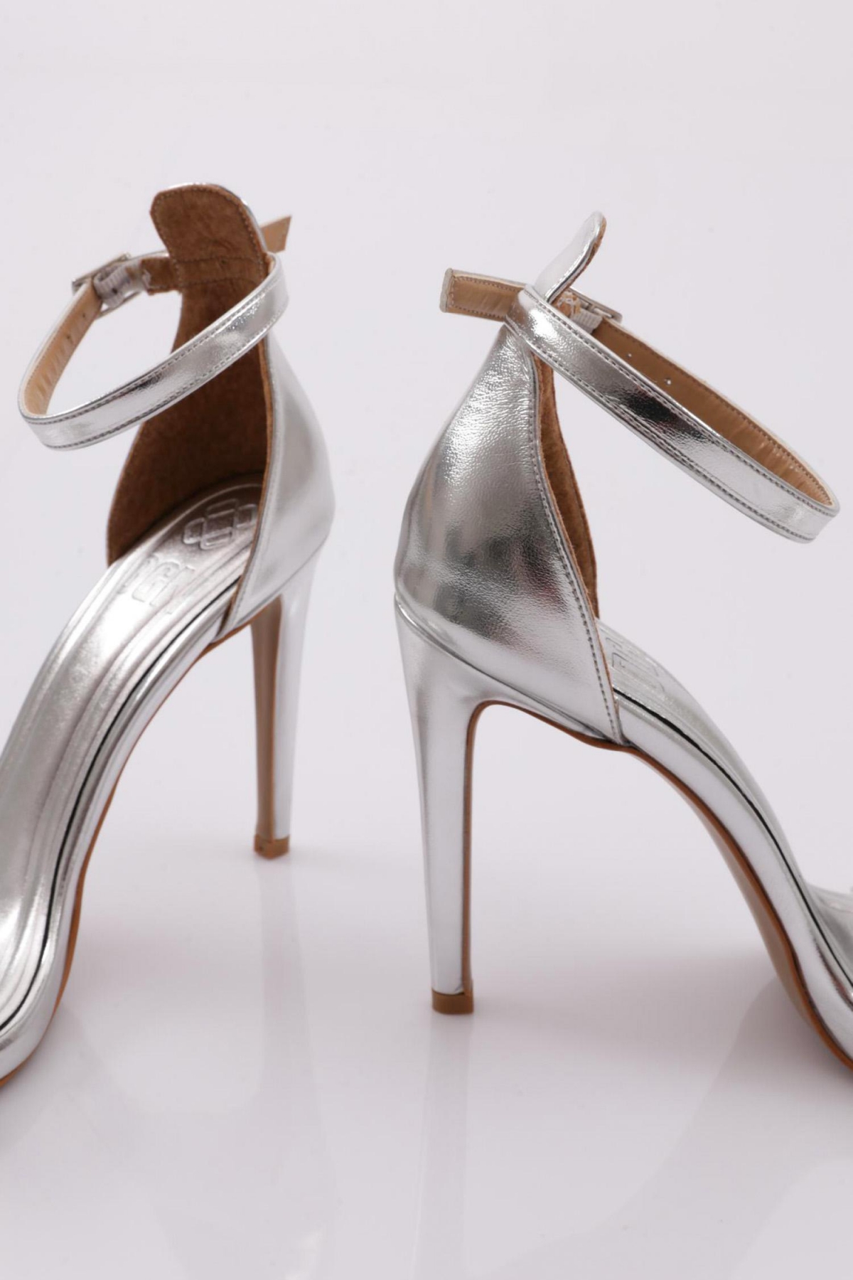 2040 Kadin File Detayli Taş İşli Topuklu Ayakkabi - Görsel 4