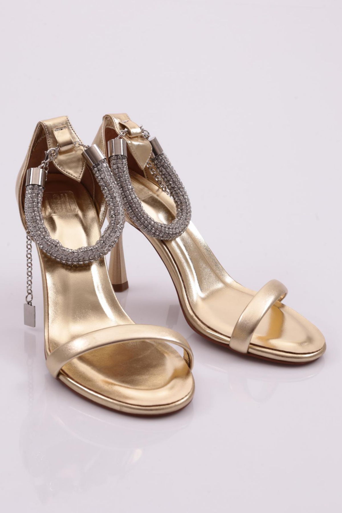 4607 Kadin Tek Şeritli Bilekten Bağlamali Topuklu Ayakkabi - Görsel 3