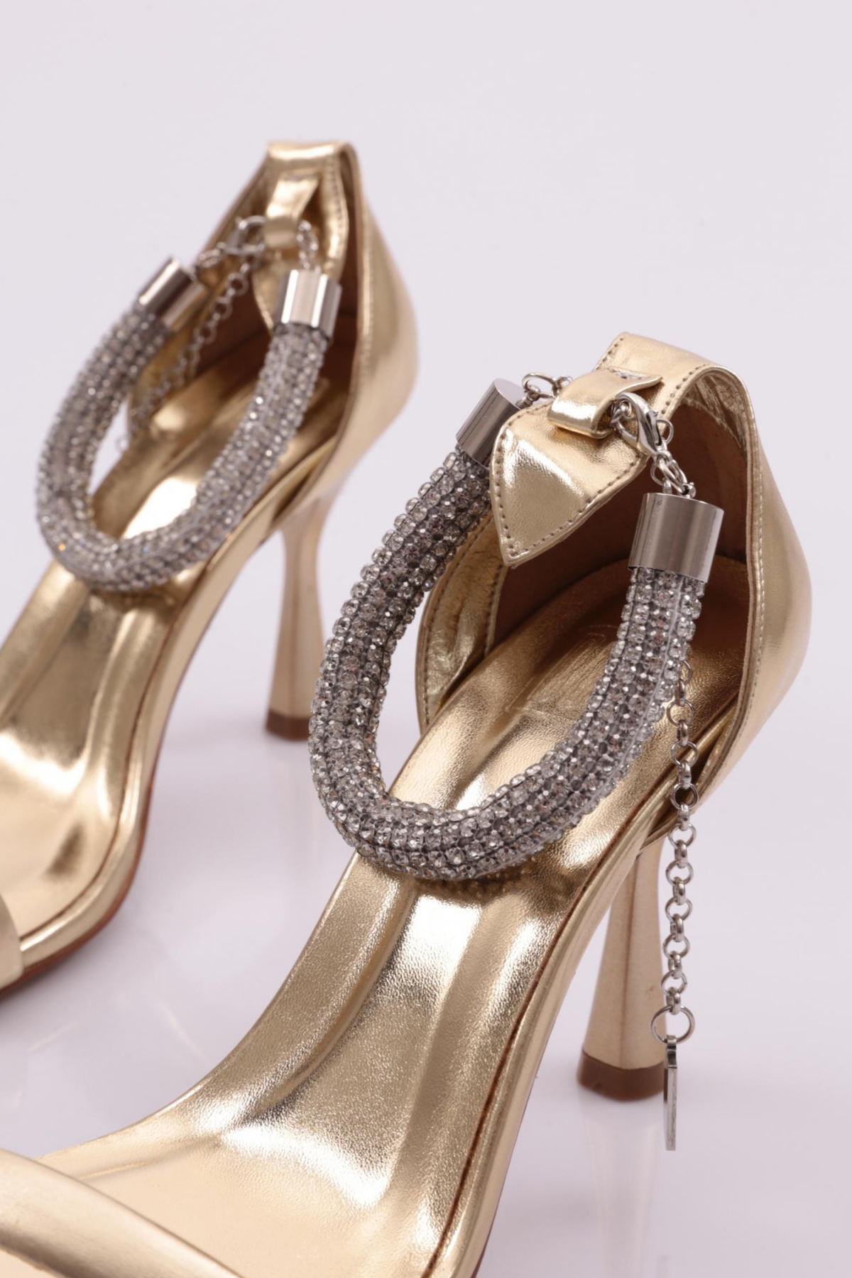 4607 Kadin Tek Şeritli Bilekten Bağlamali Topuklu Ayakkabi - Görsel 5