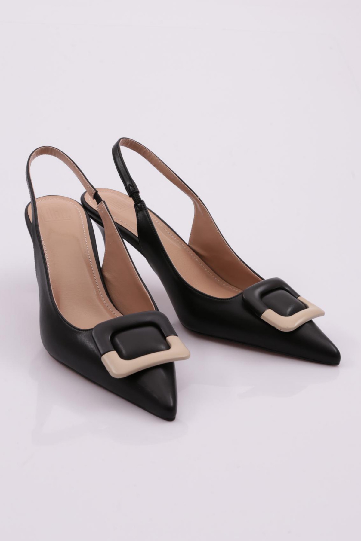 2079 Kadin Arkasi Açik Kare Tokali Topuklu Ayakkabi - Görsel 3