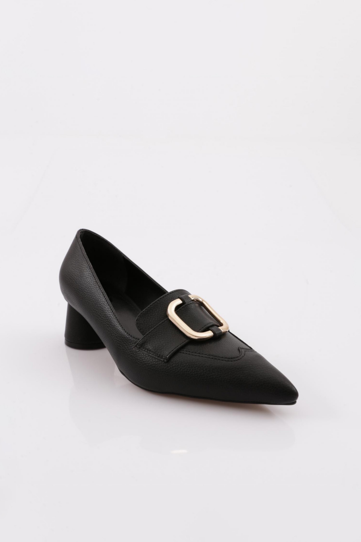 4310 Kadin Metal Aksesuarli Sivri Burun Kalin Kisa Topuklu Ayakkabi - Görsel 3