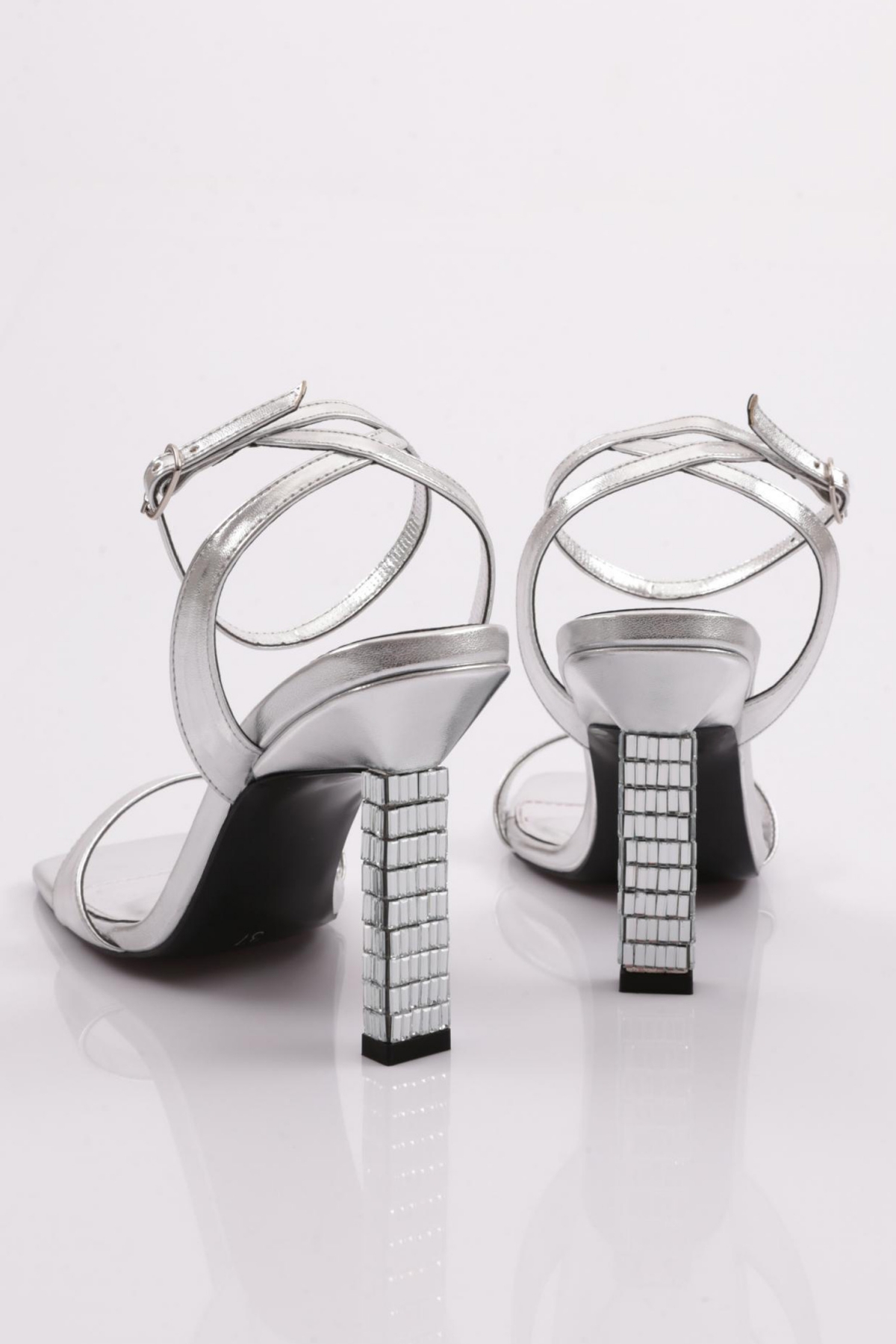 9011 Kadin Bilekten Bağlama Tek Şerit Topuklu Ayakkabi - Görsel 4