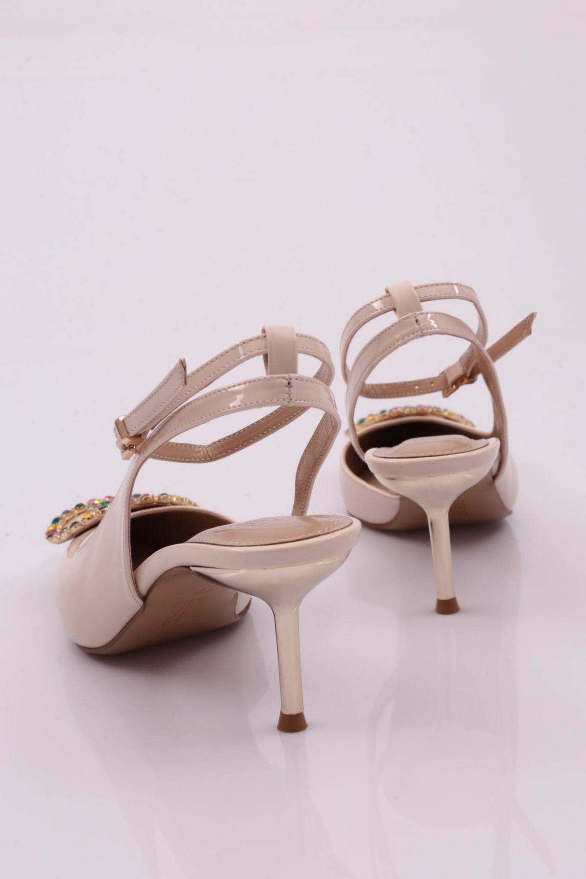 1772 Kadin Topuklu Ayakkabi - Görsel 4