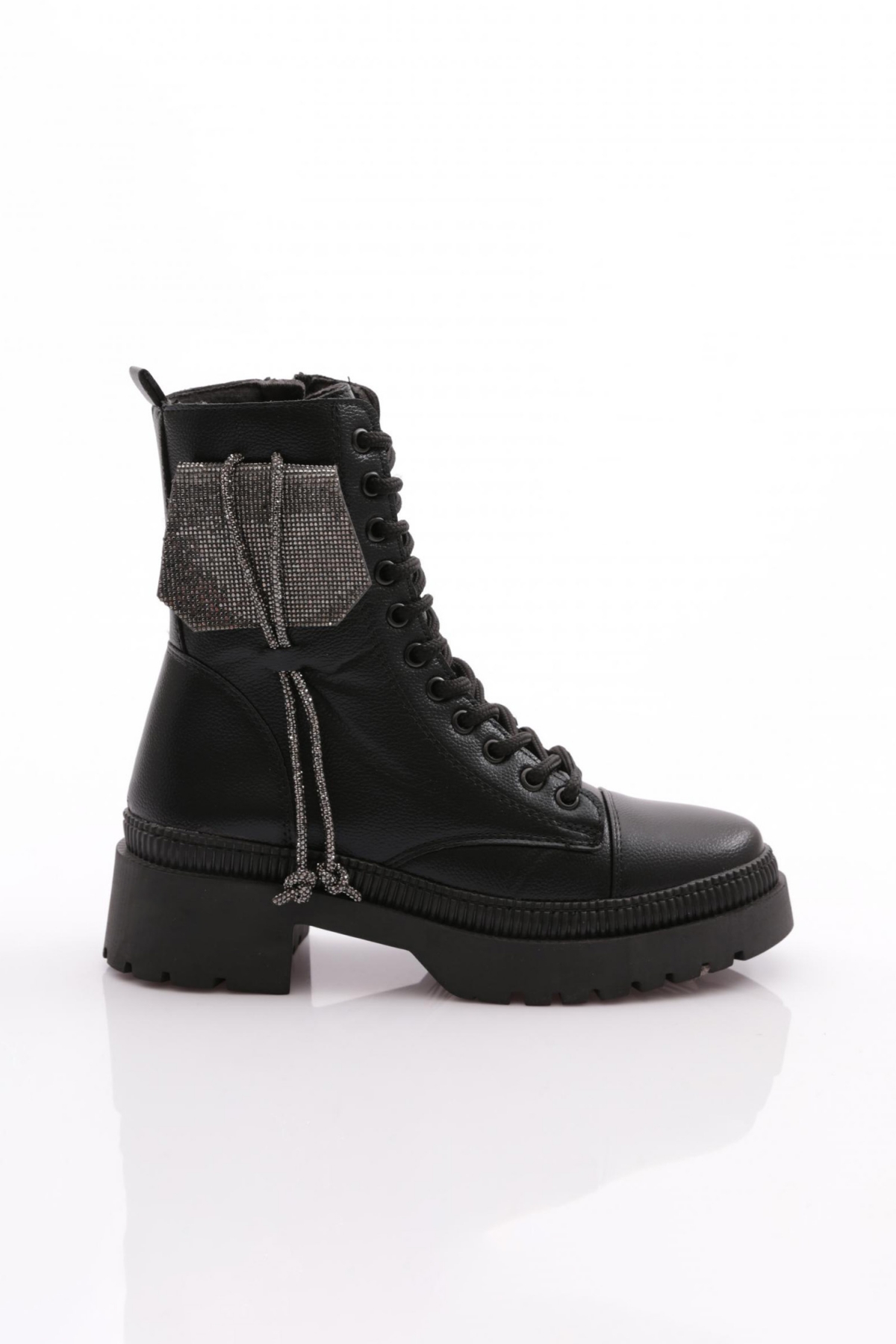 906223 Kadin Bot - Görsel 2