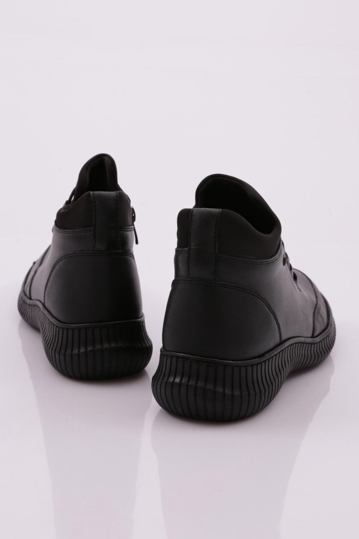 435 LASTİK BAĞCIKLI FERMUARLI KADIN BOT - Görsel 4