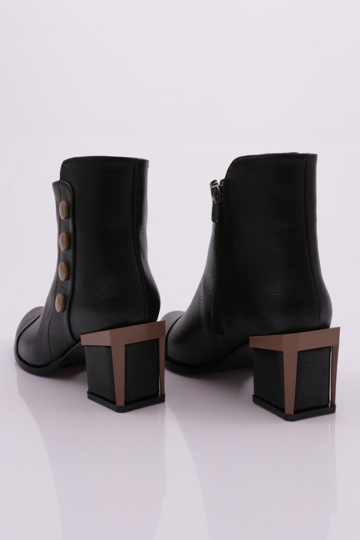 725-22K Kadin Aksesuar Detayli Topuklu Bot - Görsel 4