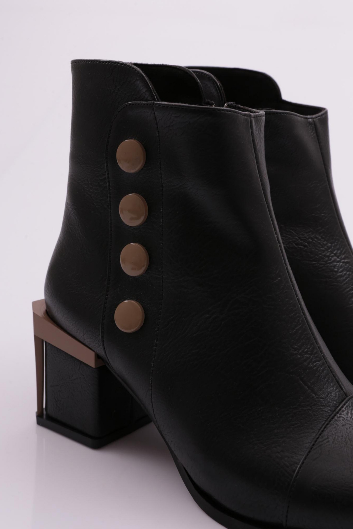 725-22K Kadin Aksesuar Detayli Topuklu Bot - Görsel 5