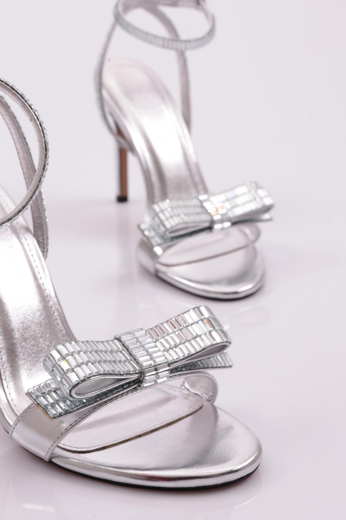 1061 Kadin Taş Fiyonk Detayli Abiye - Görsel 5