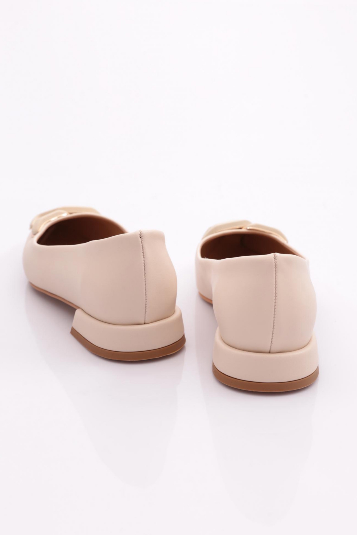 2606 Kadin Sivri Burun Metal Tokali Babet - Görsel 4