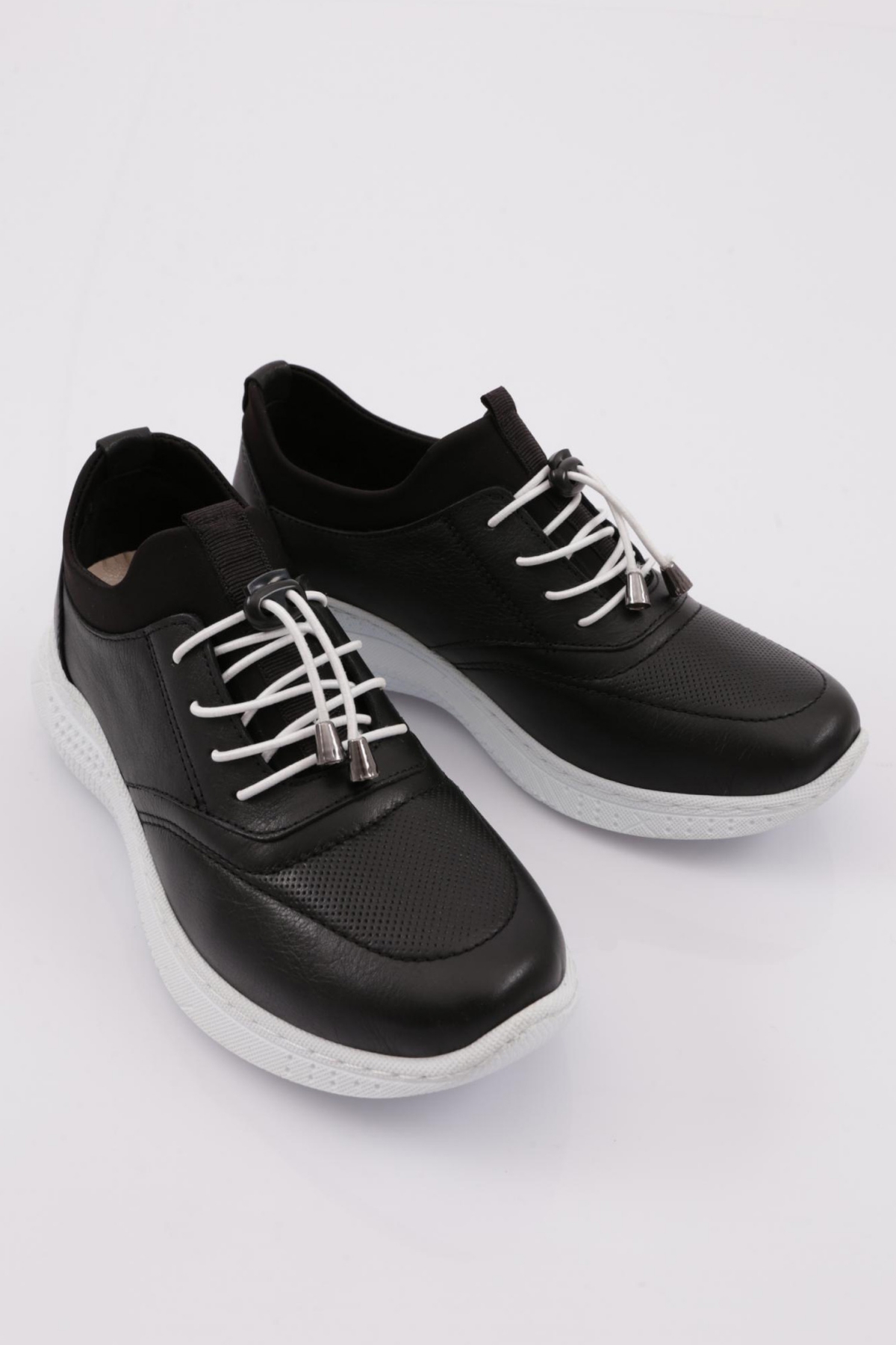 8001 Kadin Lastik Bağcikli Comfort Ayakkabi - Görsel 3