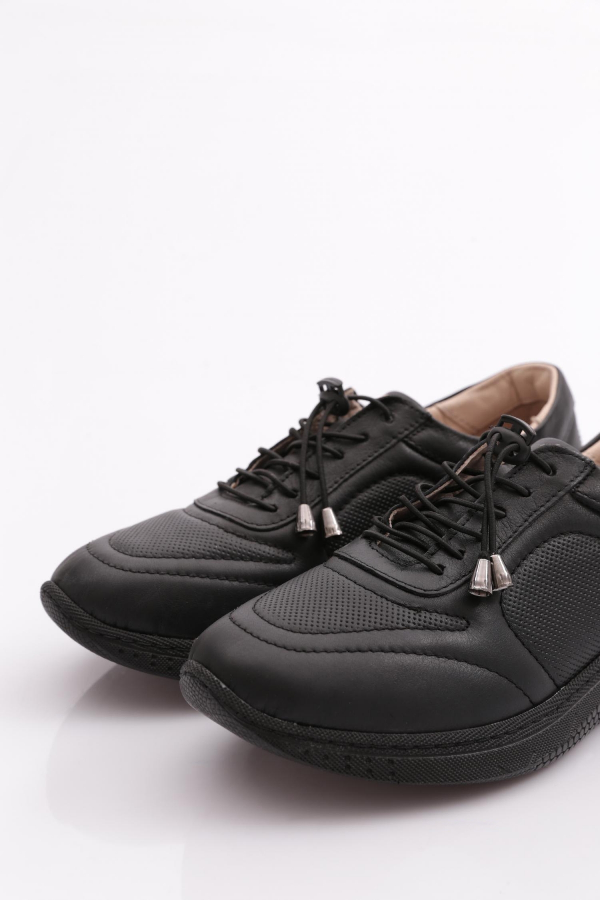 8000 Kadin Bağcikli Lazer Baskili Comfort Ayakkabi - Görsel 5