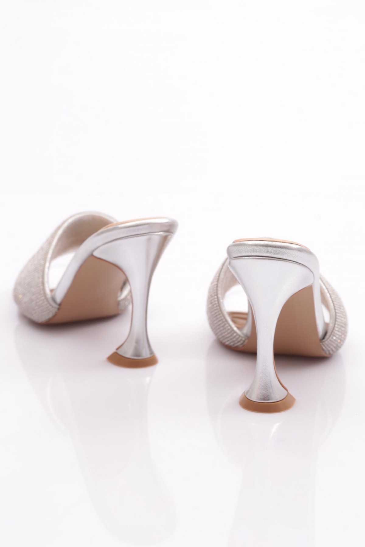 8021 Kadin Silver Taşli Topuklu Terlik - Görsel 4