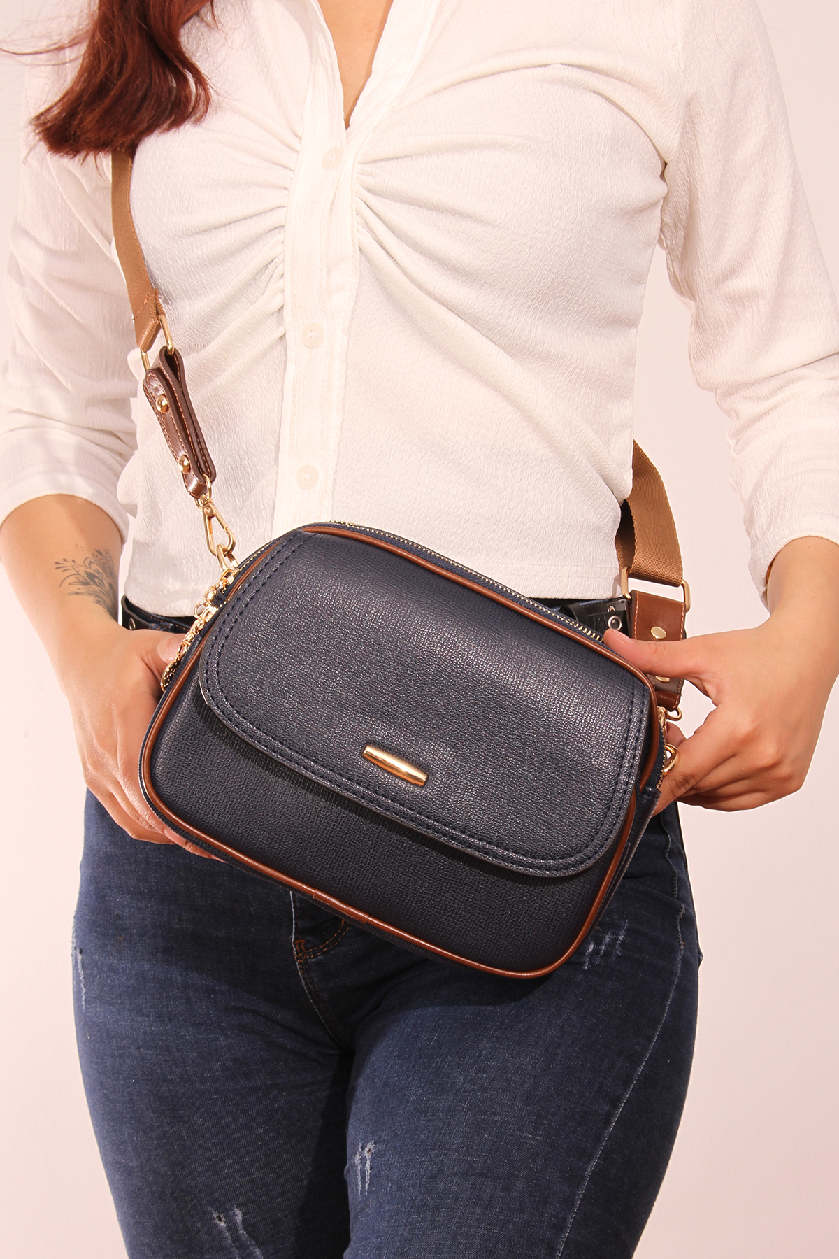 https://floimages.mncdn.com/media/catalog/product/23-11/24/201087275-1-1700822273.jpg