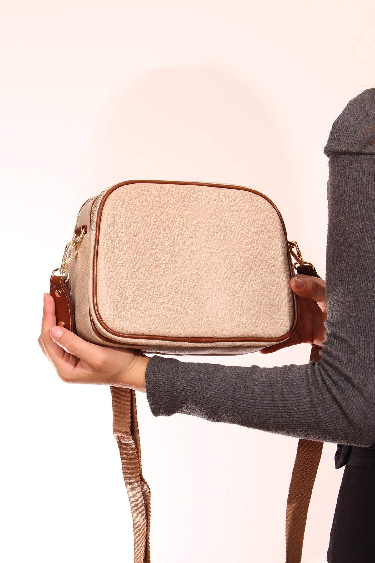 https://floimages.mncdn.com/media/catalog/product/23-11/24/201087281-3-1700822281.jpg