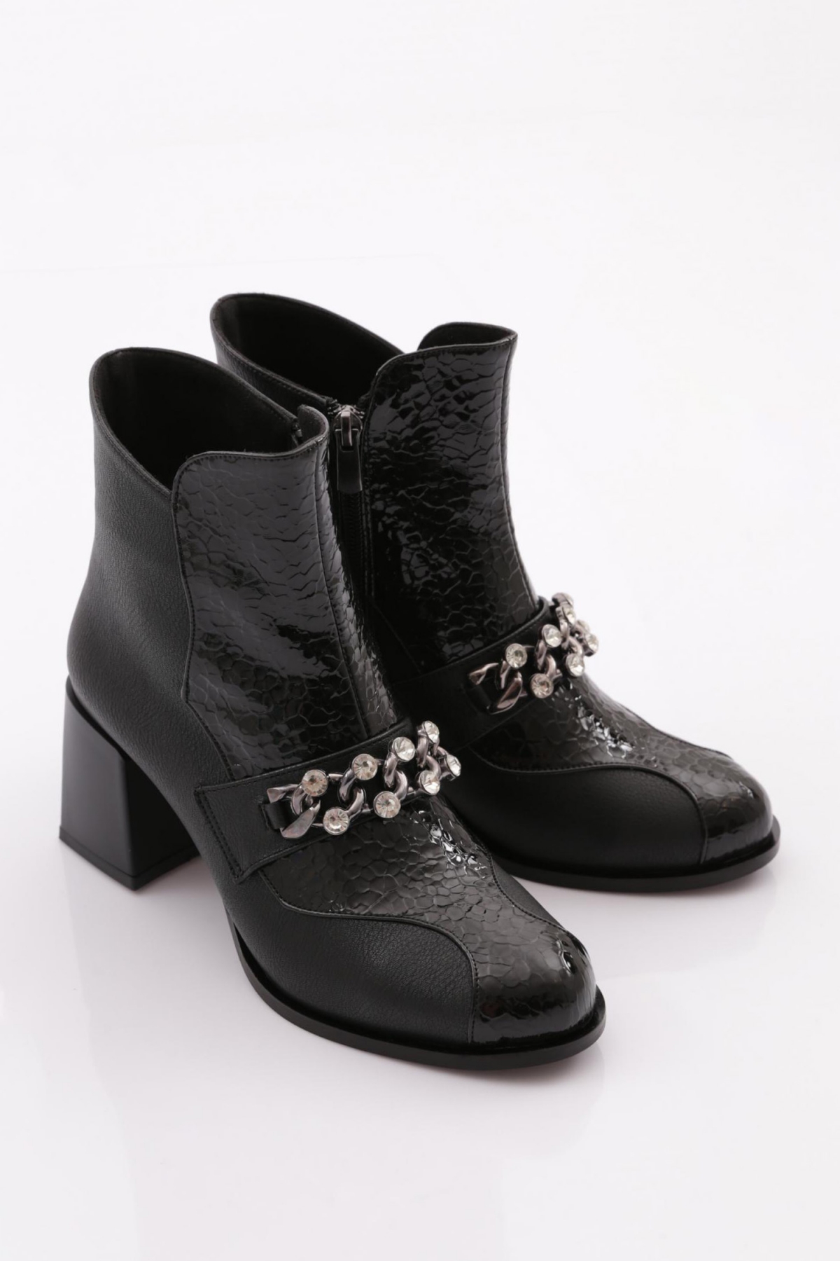 700 Kadin Topuklu Bot - Görsel 3