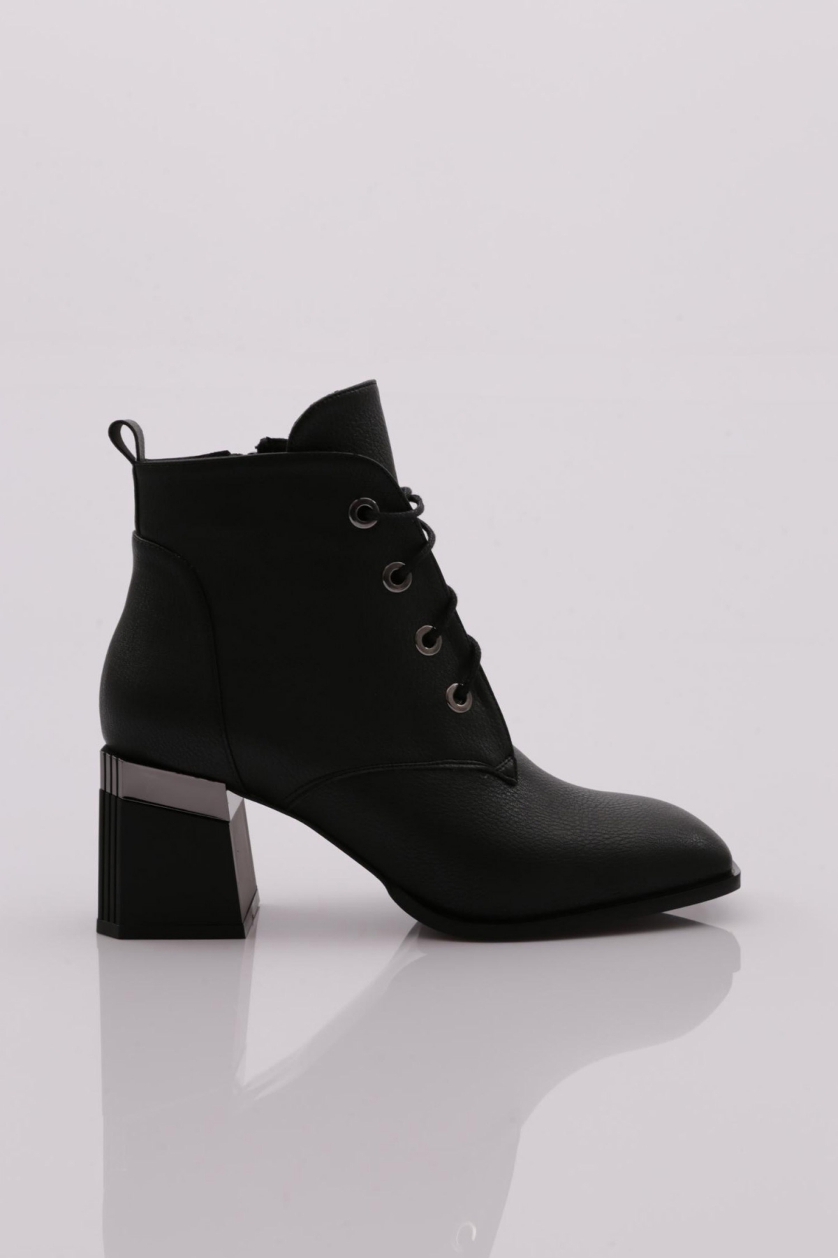 604 Kadin Topuklu Bot - Görsel 2