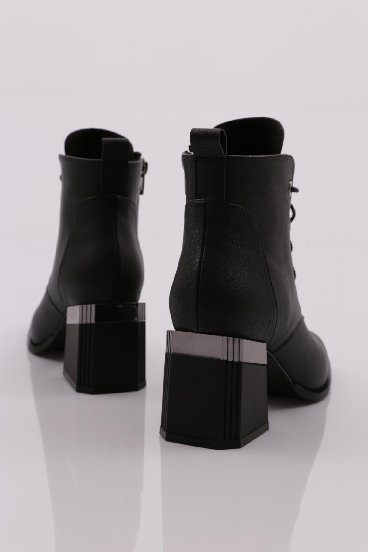 604 Kadin Topuklu Bot - Görsel 4