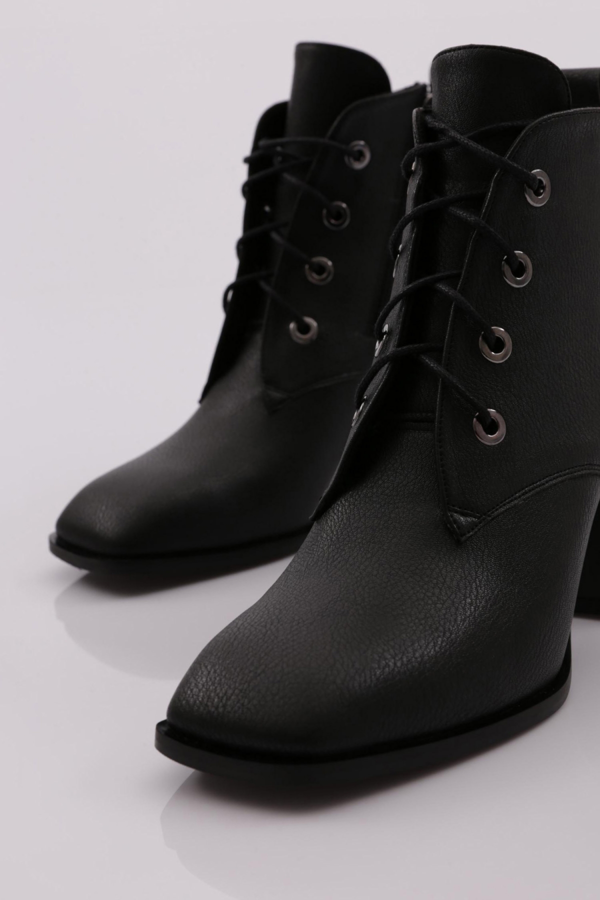 604 Kadin Topuklu Bot - Görsel 5