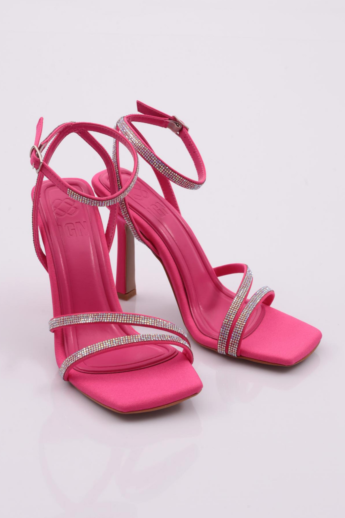 2026 Kadin Silver Taşli Bilekten Kemer Bağlamali Topuklu Sandalet - Görsel 3