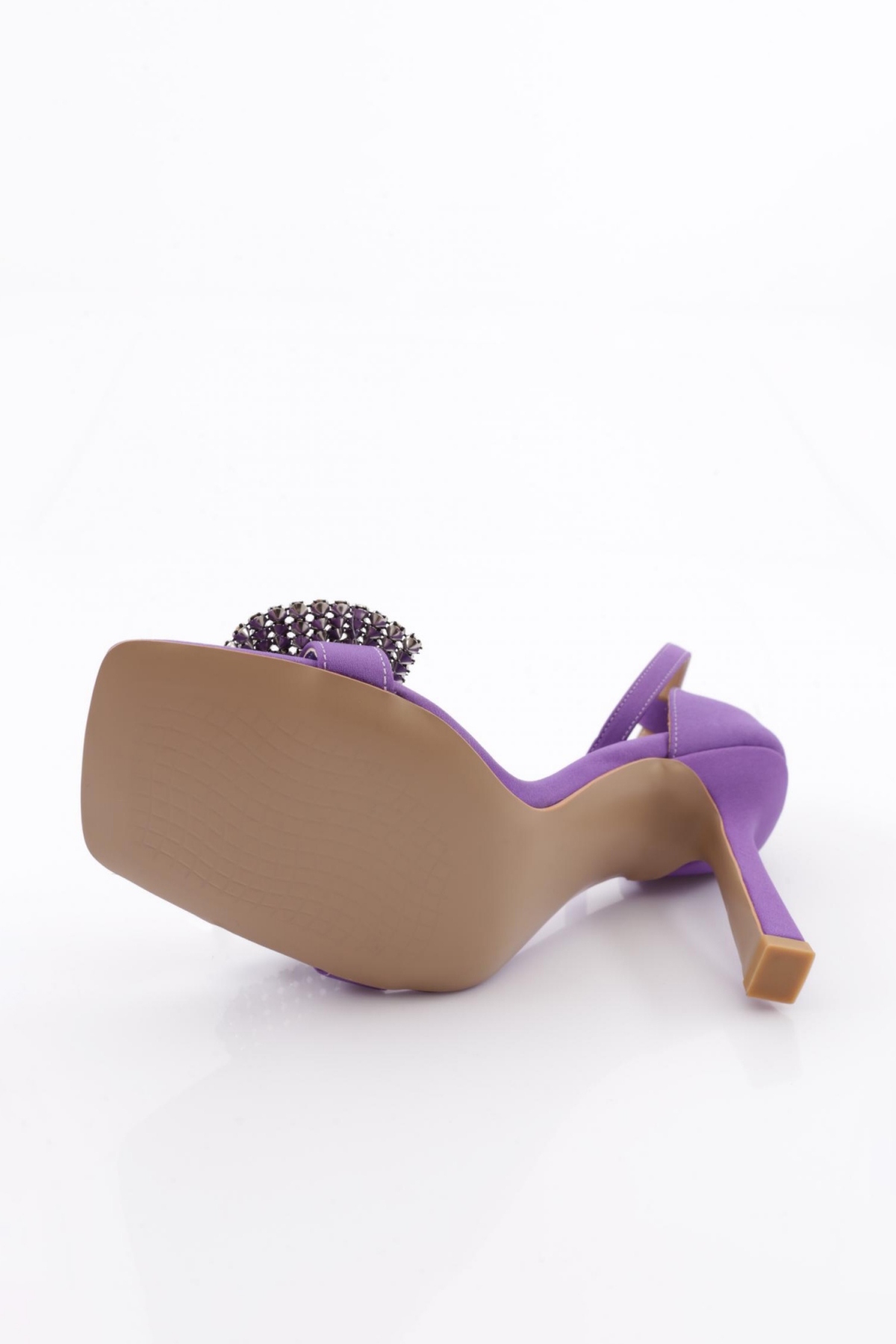 2029 Kadin Silver Taş Fiyonklu Bilekten Kemer Bağlamali Arkasi Kapali Topuklu Sandalet - Görsel 6